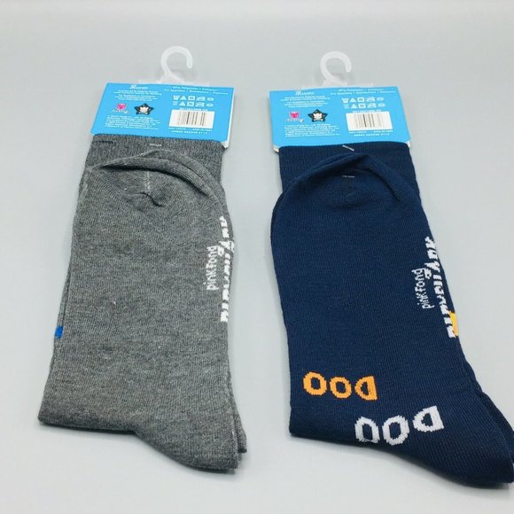 Baby Shark Daddy Shark Men's Crew Shoe Size 6-12 Set of 2 - Picture 2 of 6